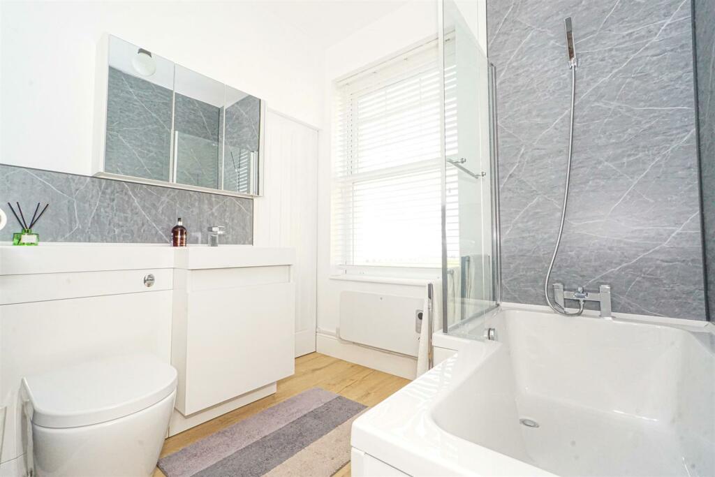 1 bedroom flat for sale in Grosvenor Gardens, St. LeonardsOnSea, TN38