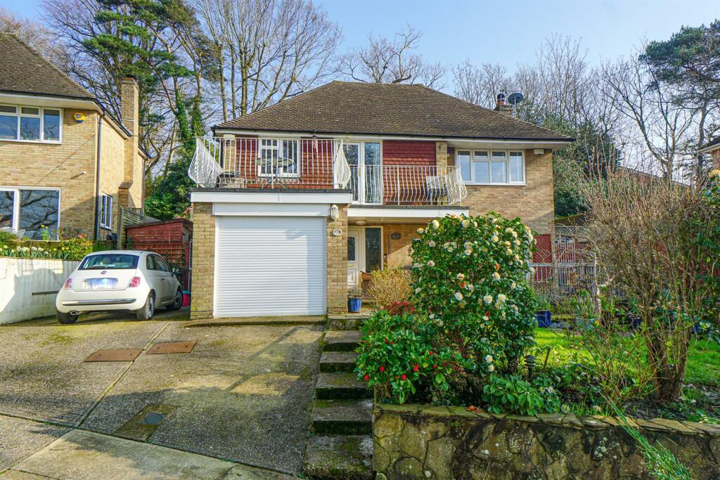 4 bedroom detached house for sale in St Helens Park Road, Hastings, TN34