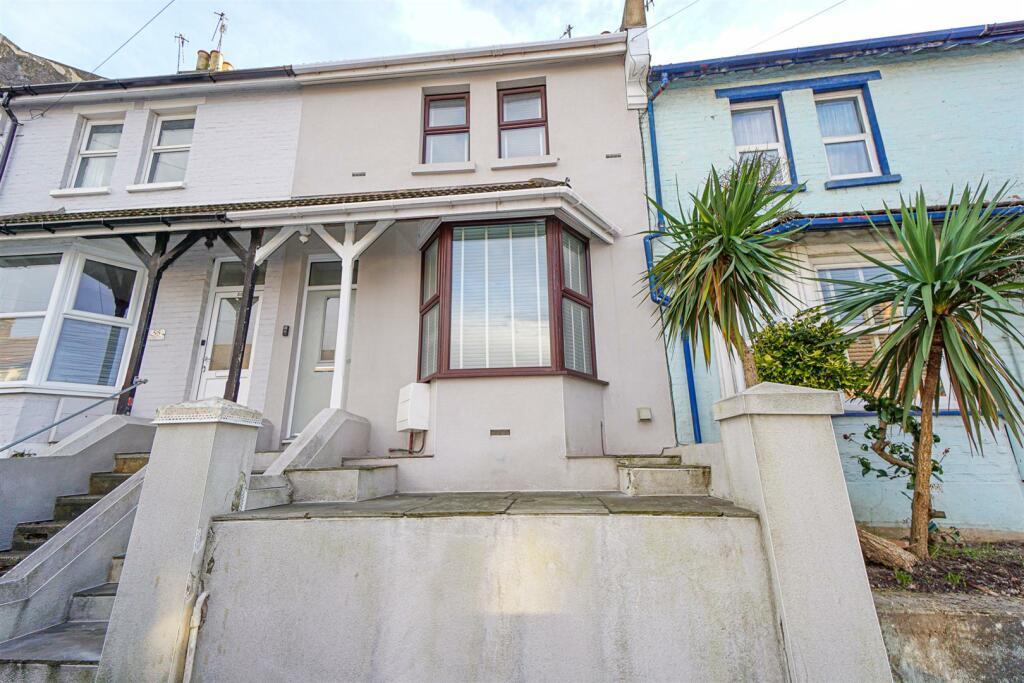 3 bedroom terraced house for sale in Paynton Road, St. LeonardsOnSea