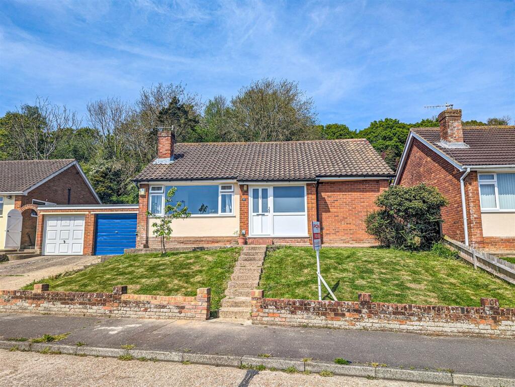 2 bedroom detached bungalow for sale in Ashford Way, Hastings, TN34