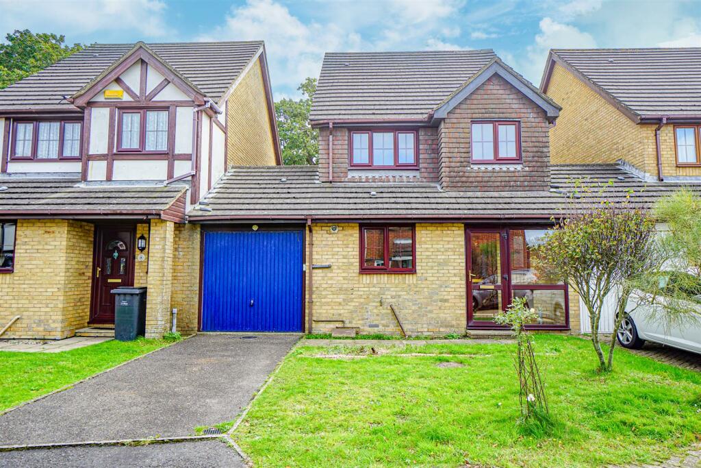 3 Bedroom Link Detached House For Sale In Epsom Close St Leonards On