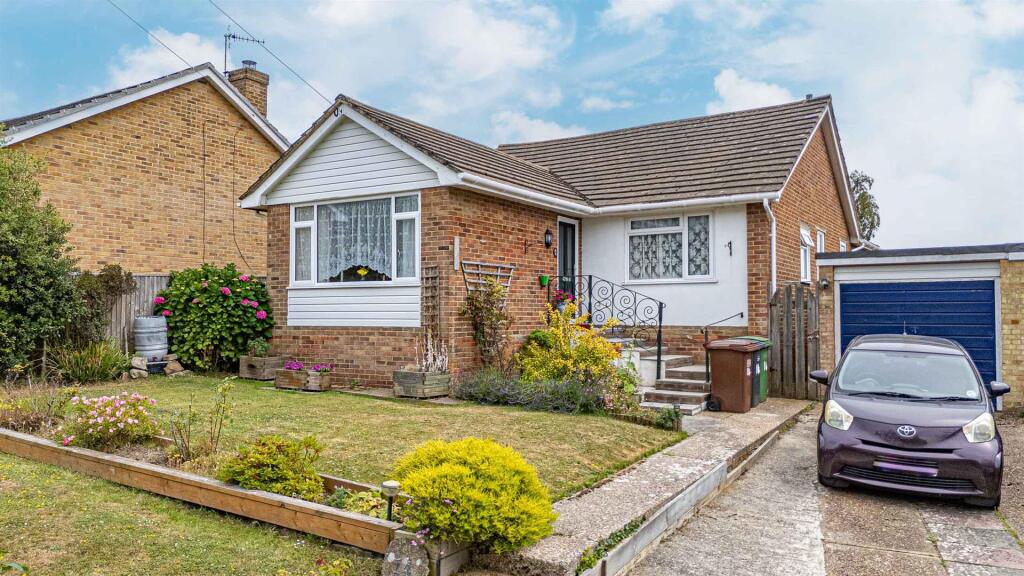 3 bedroom detached bungalow