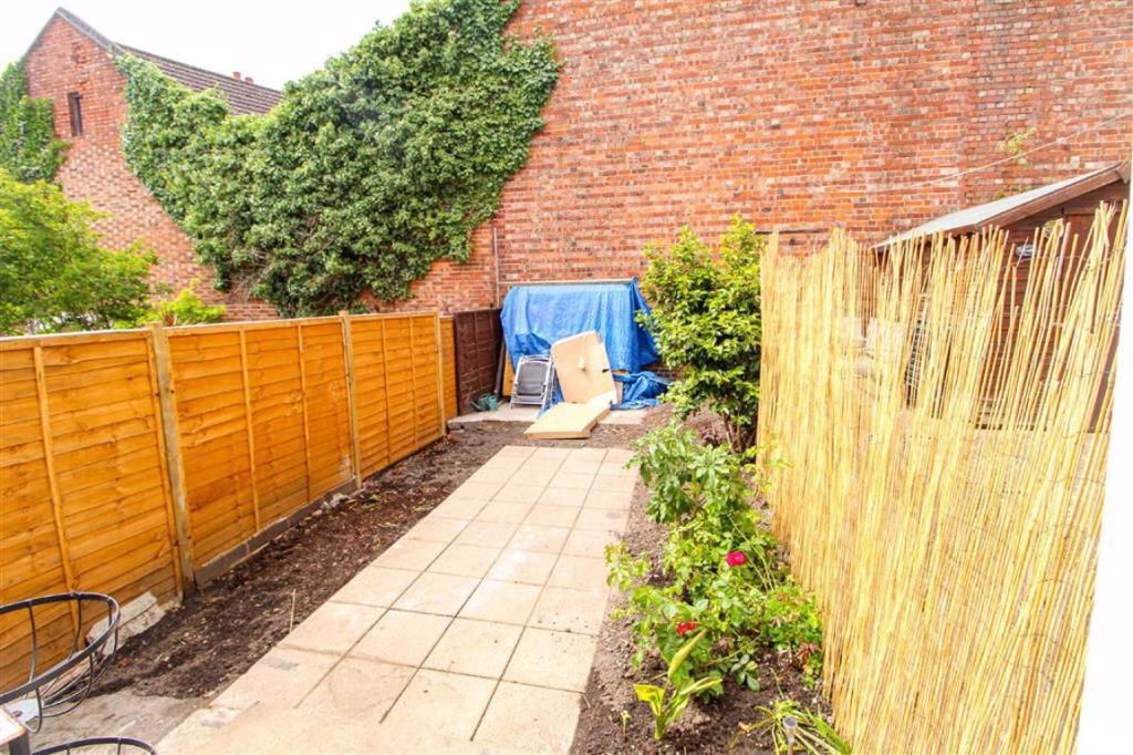 2 bedroom terraced house for sale in St Road, Hastings, East