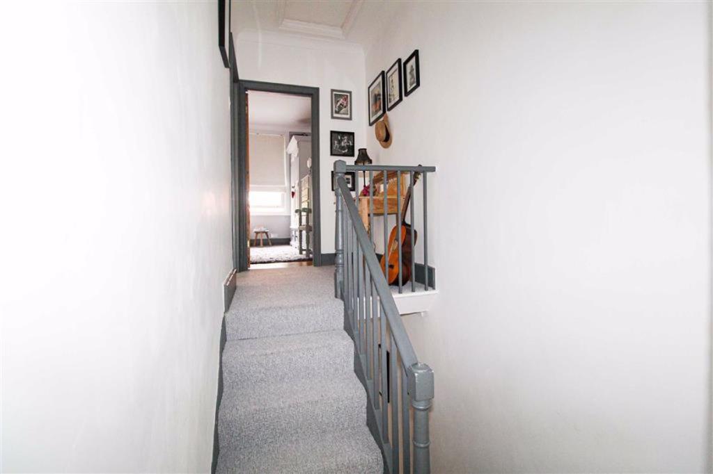 2 bedroom terraced house for sale in St James Road, Hastings, East