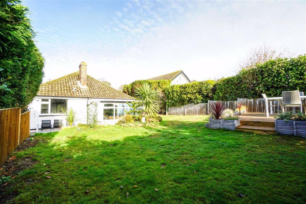 2 bedroom detached bungalow for sale in St Helens Down, Hastings, East