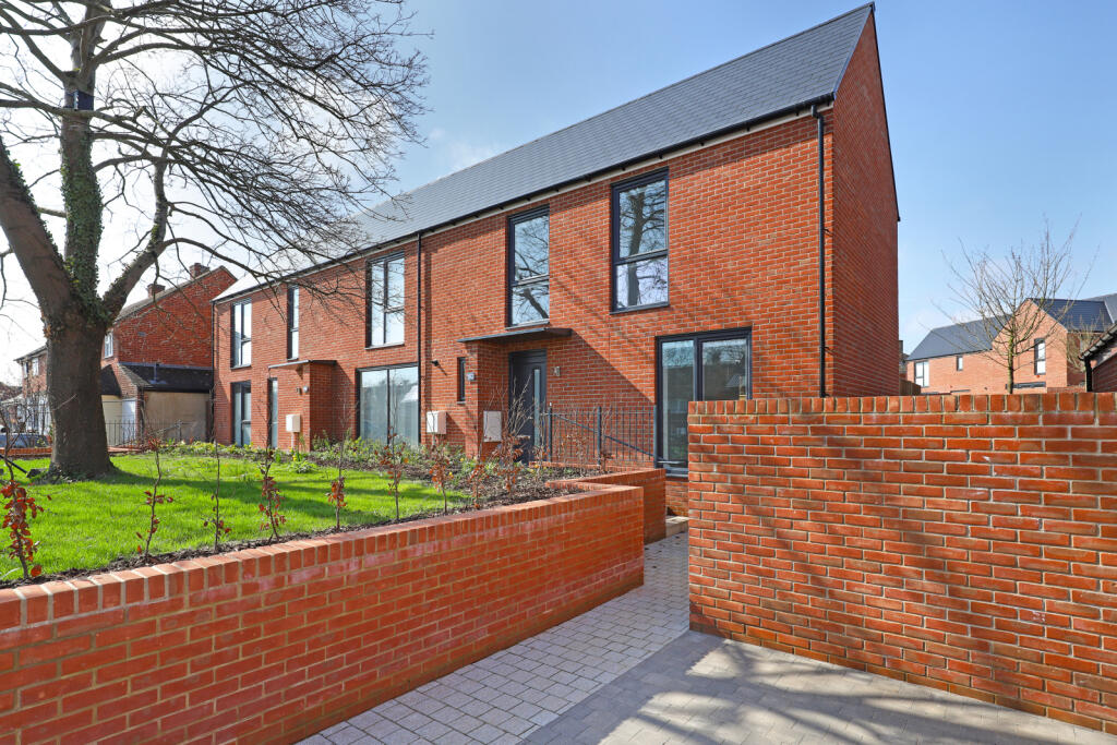 Main image of property: Collard Avenue, Loughton, Essex, IG10