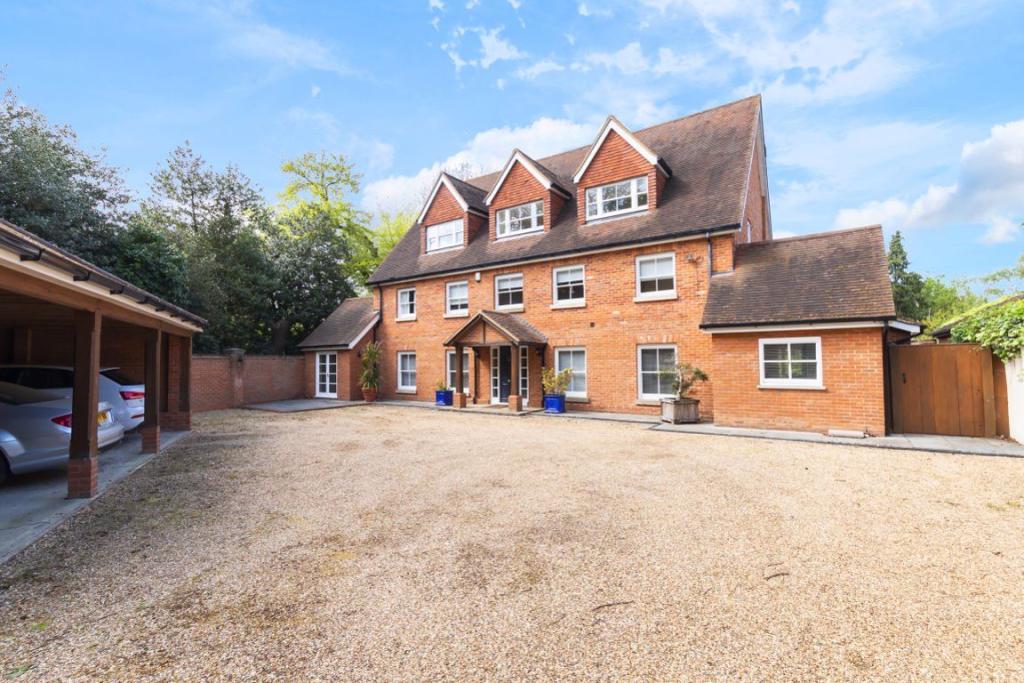 6 bedroom house for rent in Manor Road, High Beech, Loughton, IG10