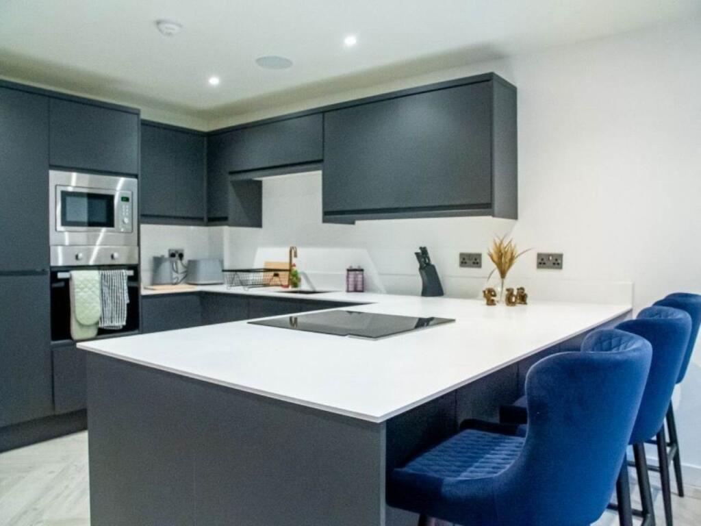 Main image of property: Cliff Oaks , Leeds, West Yorkshire