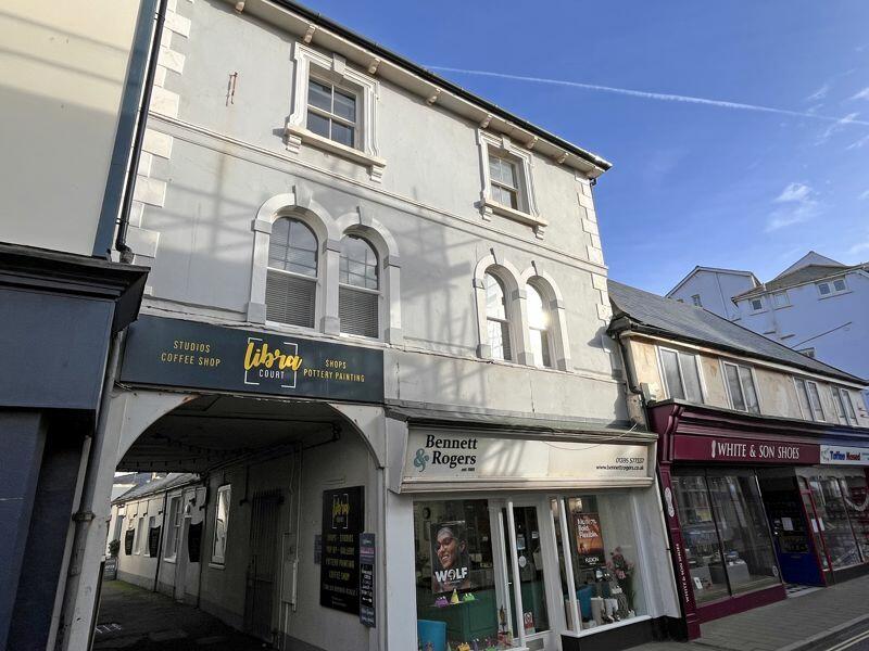 2 bedroom flat for sale in Fore Street, Sidmouth, EX10