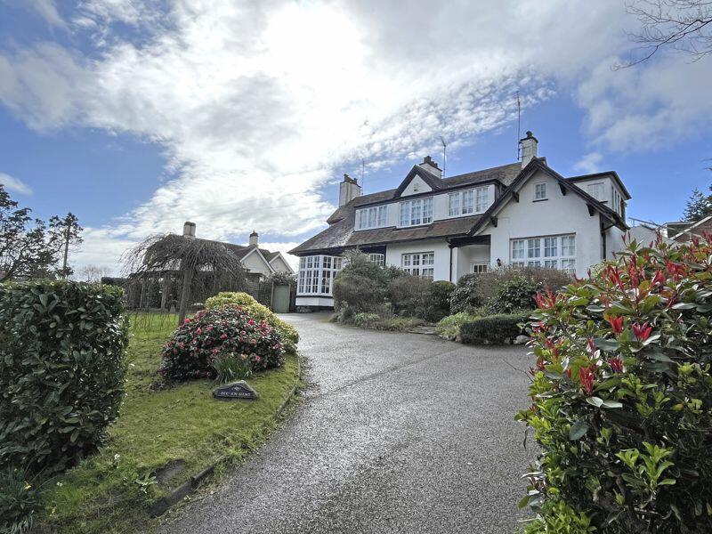 2 bedroom flat for sale in Bickwell Valley, Sidmouth, EX10