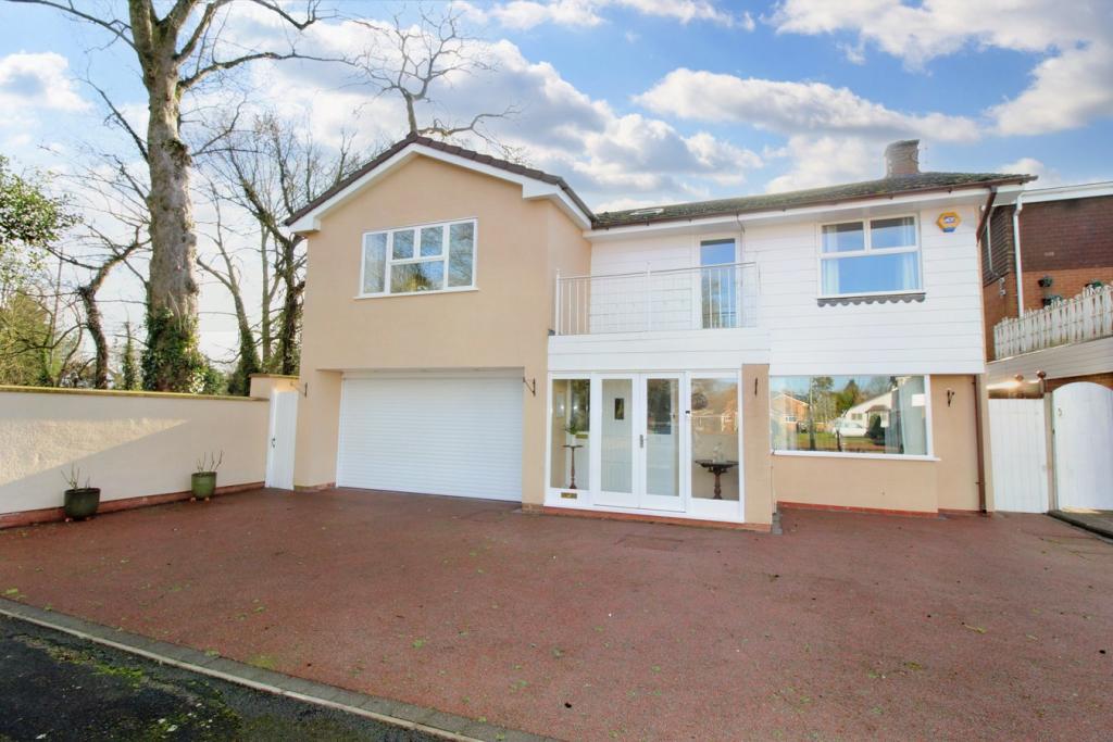 4 bedroom detached house for sale in Beech Wood Close, Bloxwich