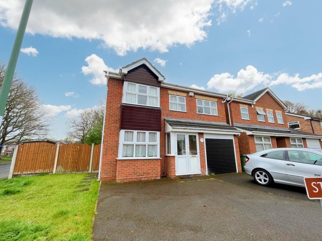 4 bedroom detached house for sale in St Pauls Crescent, Pelsall