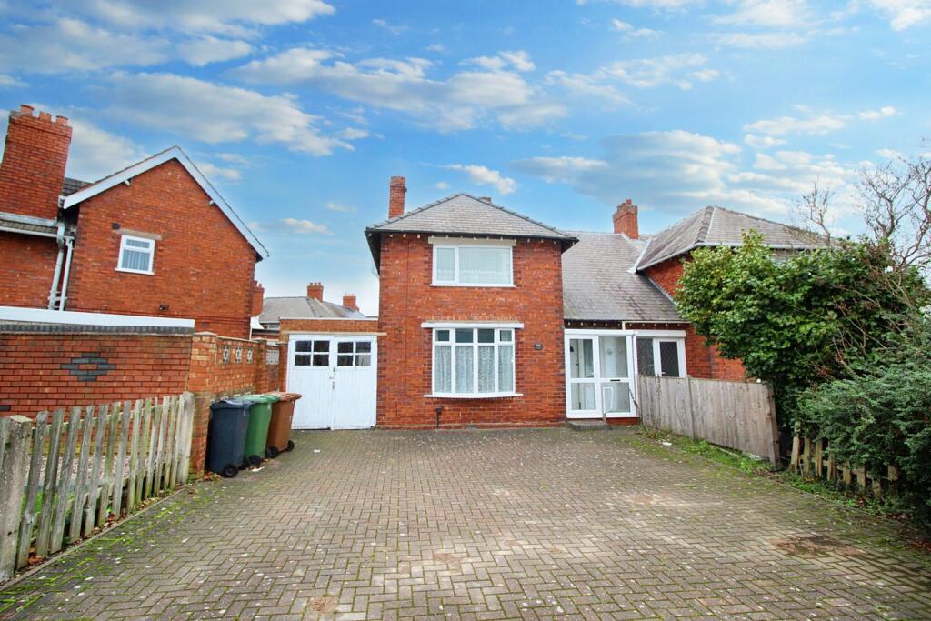 3 bedroom semidetached house for sale in Harden Road, Walsall, WS3