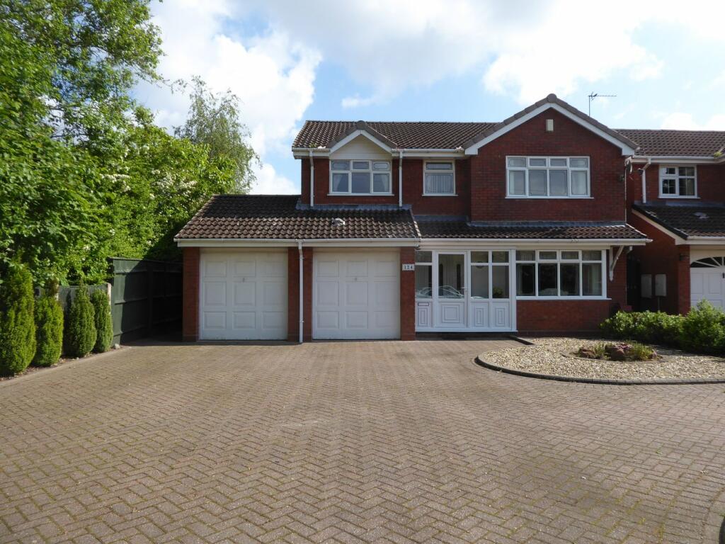4 bedroom detached house for sale in High Hill, Essington