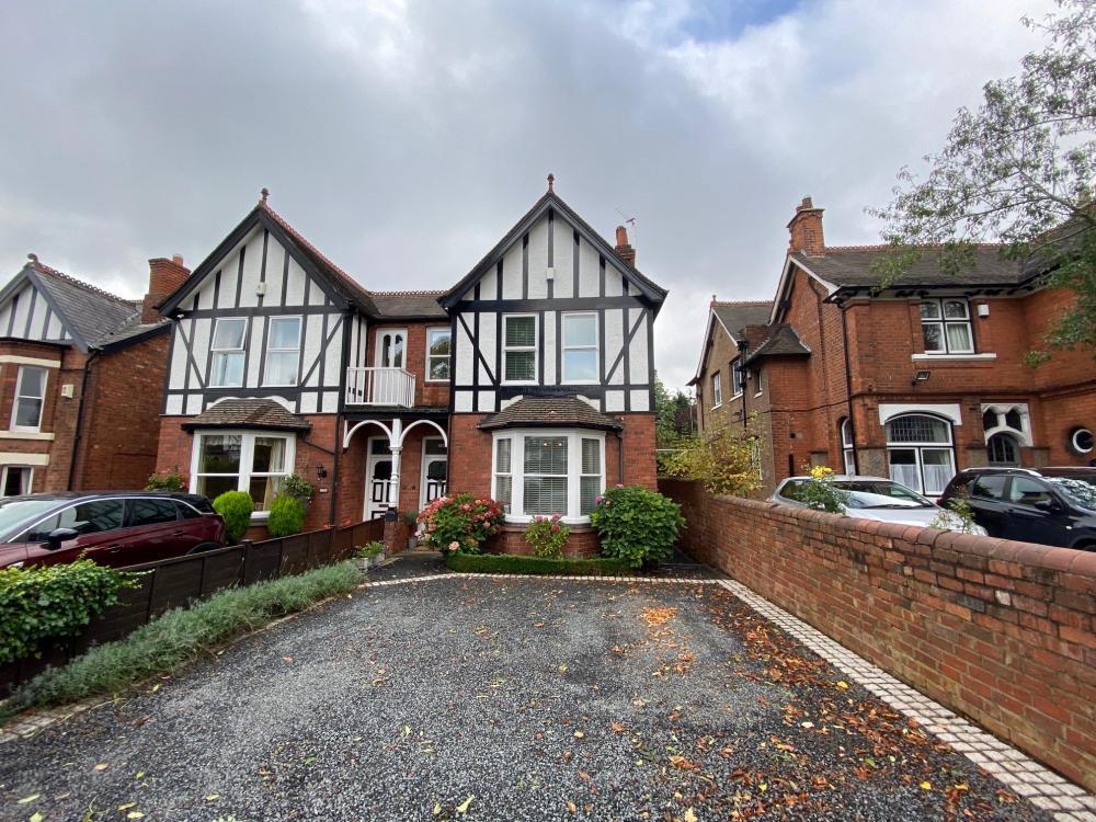 4 bedroom house for sale in Birmingham Road, Walsall, WS1