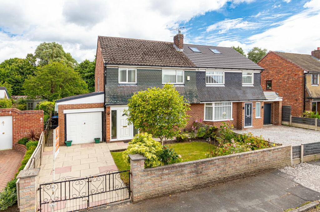 3 bedroom semidetached house for sale in Bent Lanes, Davyhulme
