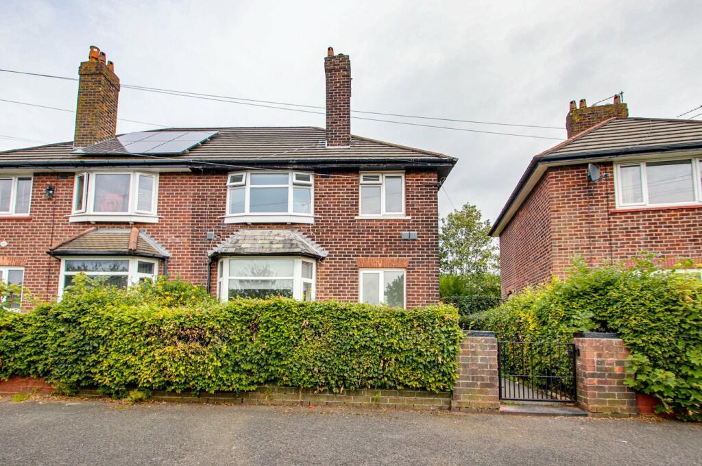 3 bedroom semidetached house for rent in Mersey Bank Avenue, Chorlton