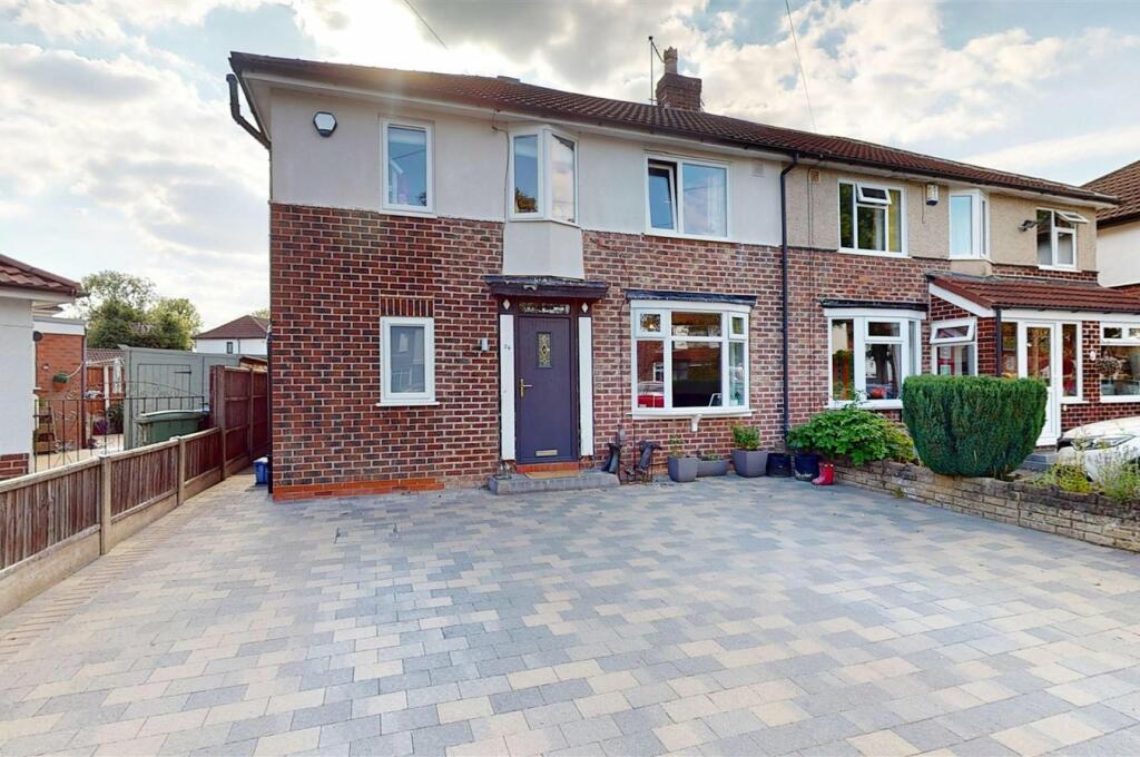 4 bedroom semidetached house for sale in Snowden Avenue, Flixton