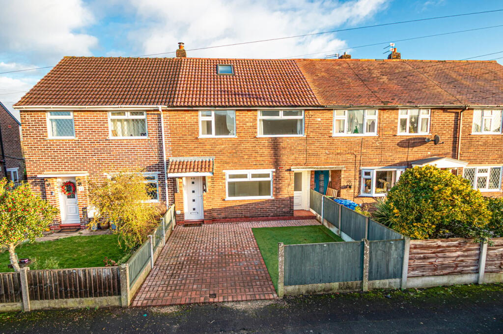 Main image of property: Shaftesbury Gardens, Flixton, Manchester, M41