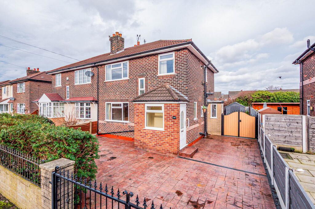 Main image of property: Kingsway Park, Davyhulme, Manchester, M41