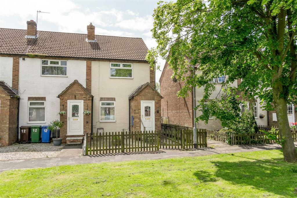 2 bedroom end of terrace house for sale in Flax Mill Walk, Gilberdyke