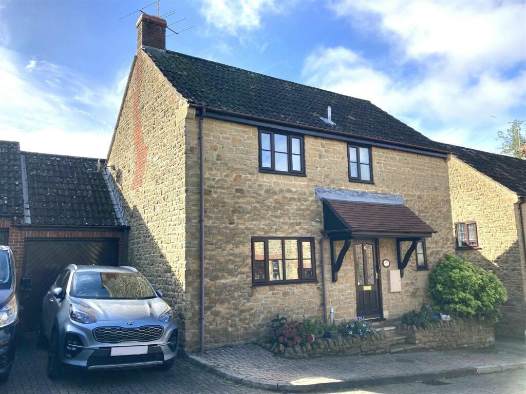 3 bedroom detached house for sale in Denzil Close, West Coker, BA22