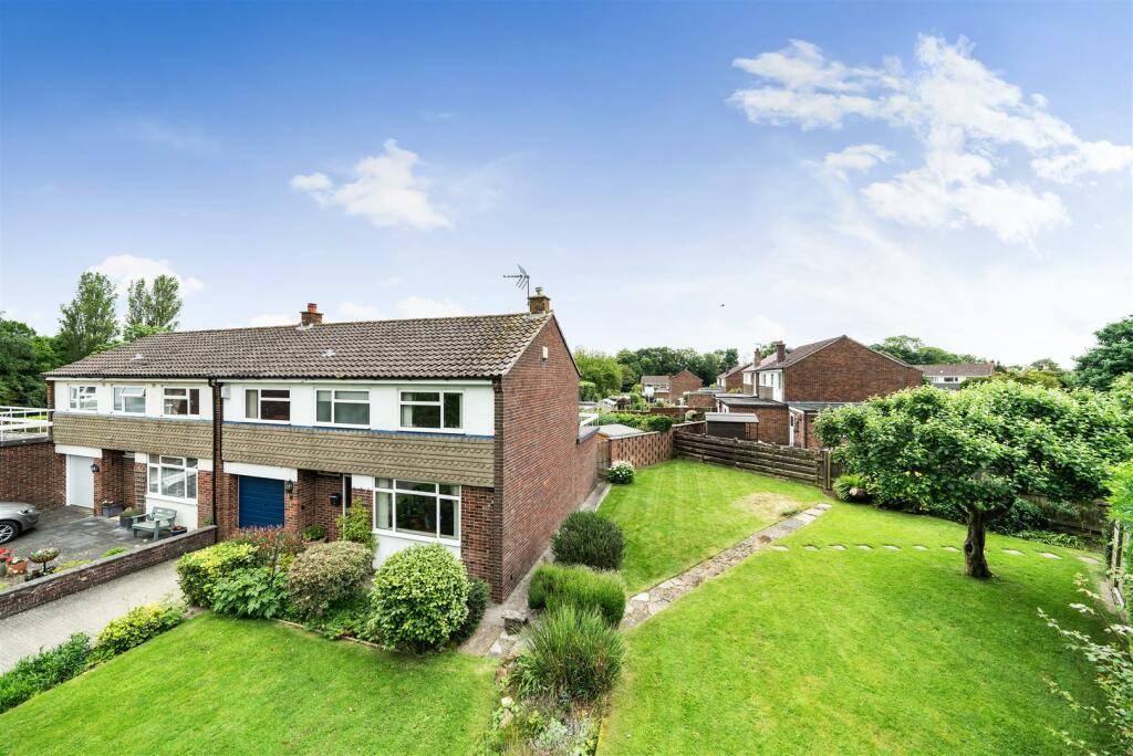 3 bedroom semidetached house for sale in Brimsmore, Yeovil, BA21