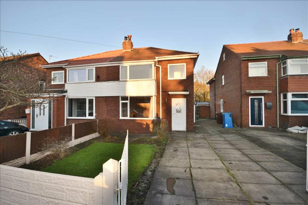 3 bedroom semidetached house for sale in Longworth Avenue, Coppull