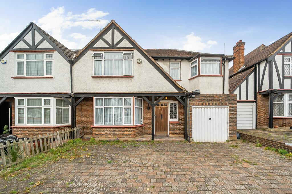 Main image of property: Hillside Gardens, Edgware, Greater London. HA8 8HA