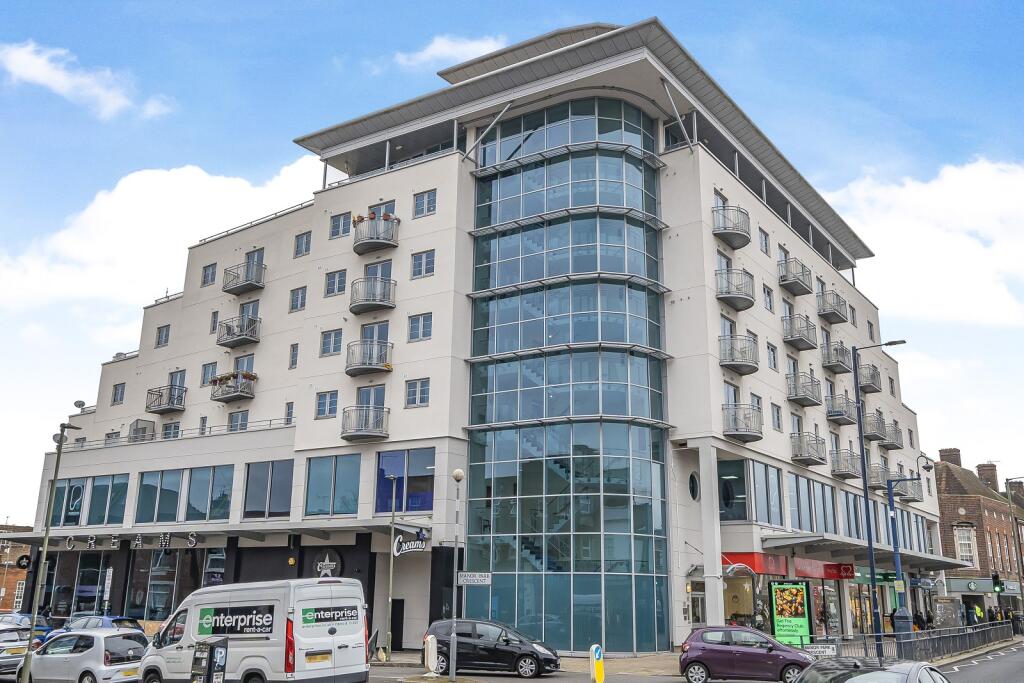 Main image of property: The Penthouse, Centurion House, 69 Edgware Road, Edgware, Greater London. HA8 7JQ