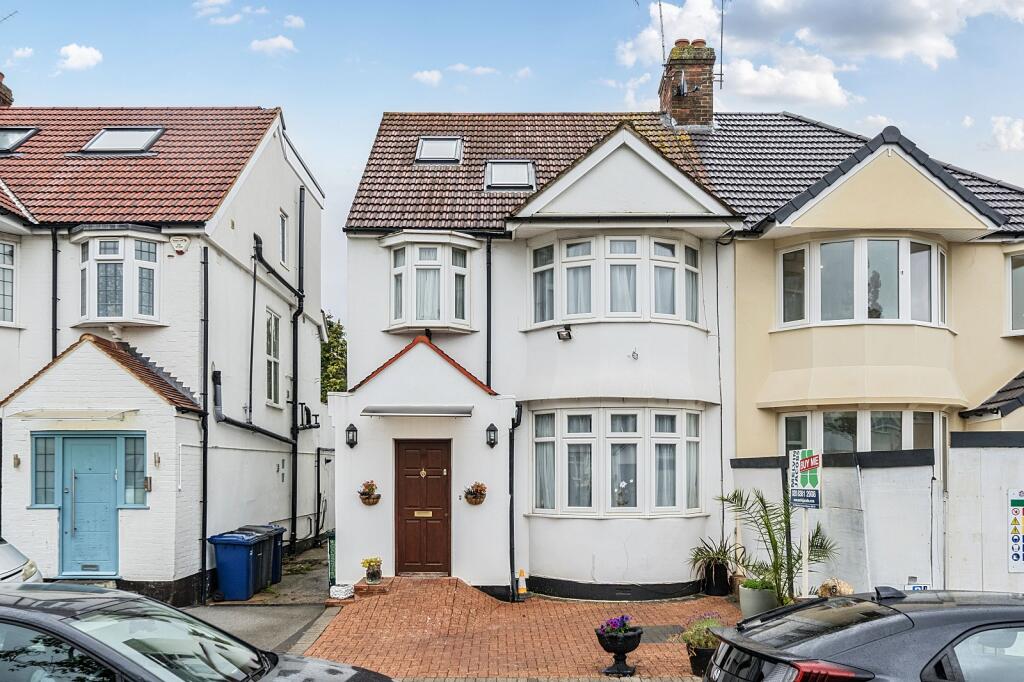 Main image of property: Brook Avenue, Edgware, Greater London. HA8 9XF