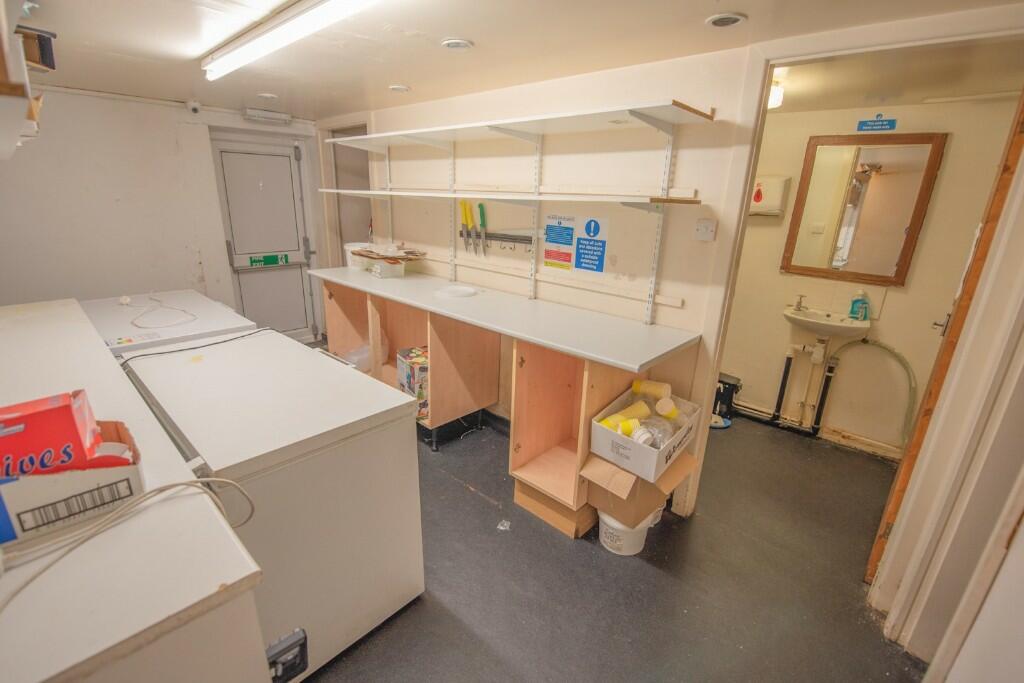 Additional property image - 10 Ashville Terrace, Cross Hills BD20 7LQ