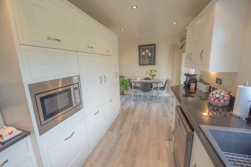 Additional property image - Dingle Bank, 105 Halifax Road, Denholme BD13 4EU