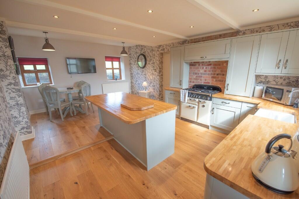 Additional property image - 5 Mount Pleasant, Glusburn BD20 8RN