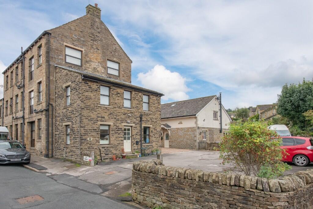 Main image of property: 4 Royd Mews, Ings Lane, Bradley BD20 9DW
