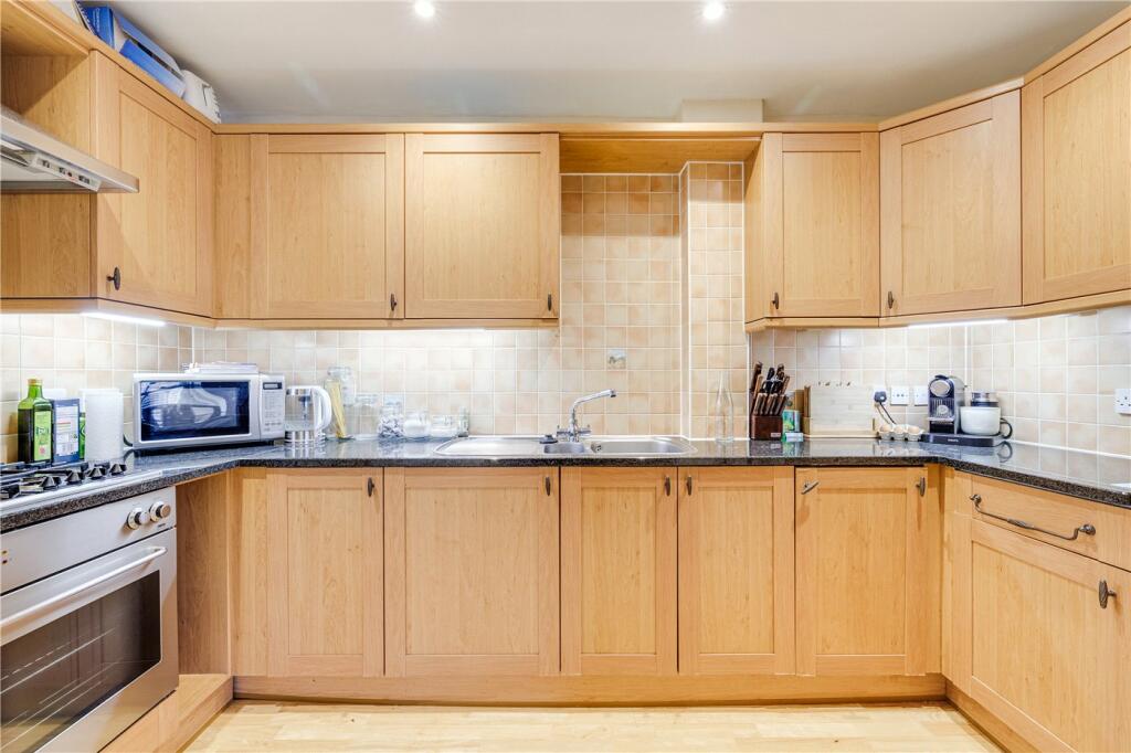 2 bedroom apartment for sale in The Square, Parsons Green Lane, London, SW6
