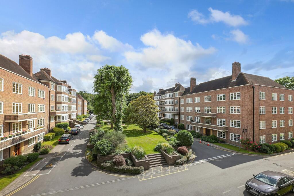 Main image of property: Exeter House, Putney Heath SW15