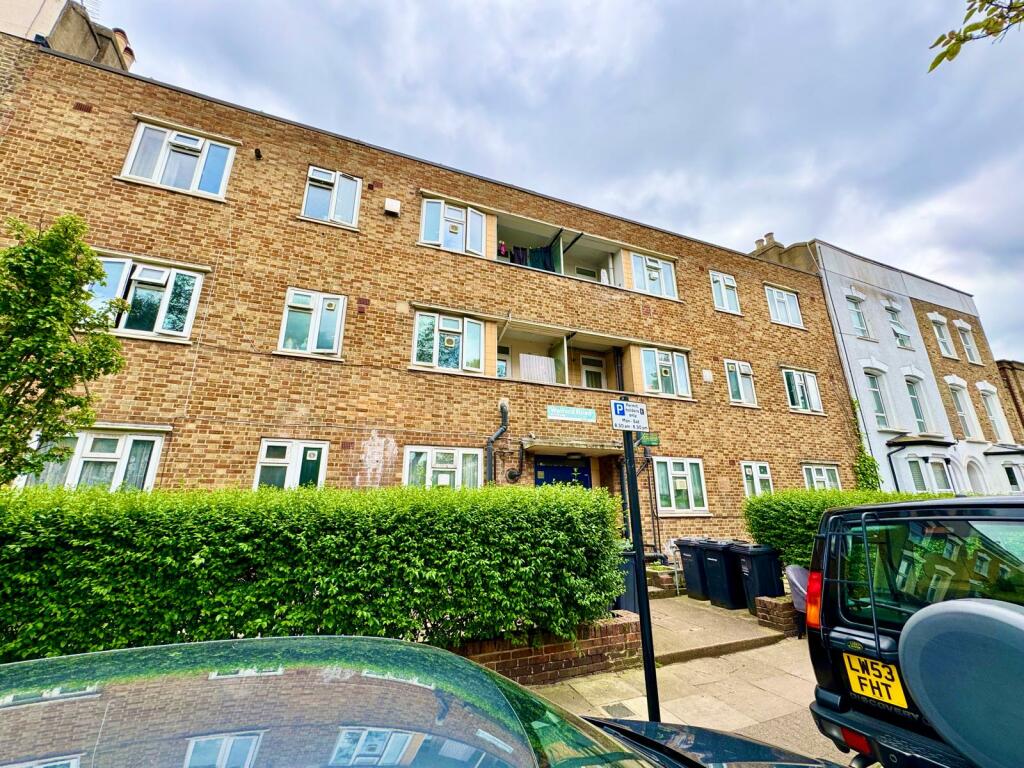 2 bedroom apartment for sale in Walford Road, Hackney, London N16