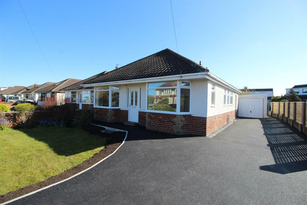 3 bedroom detached bungalow for sale in Leach Lane, Lytham St. Annes, FY8