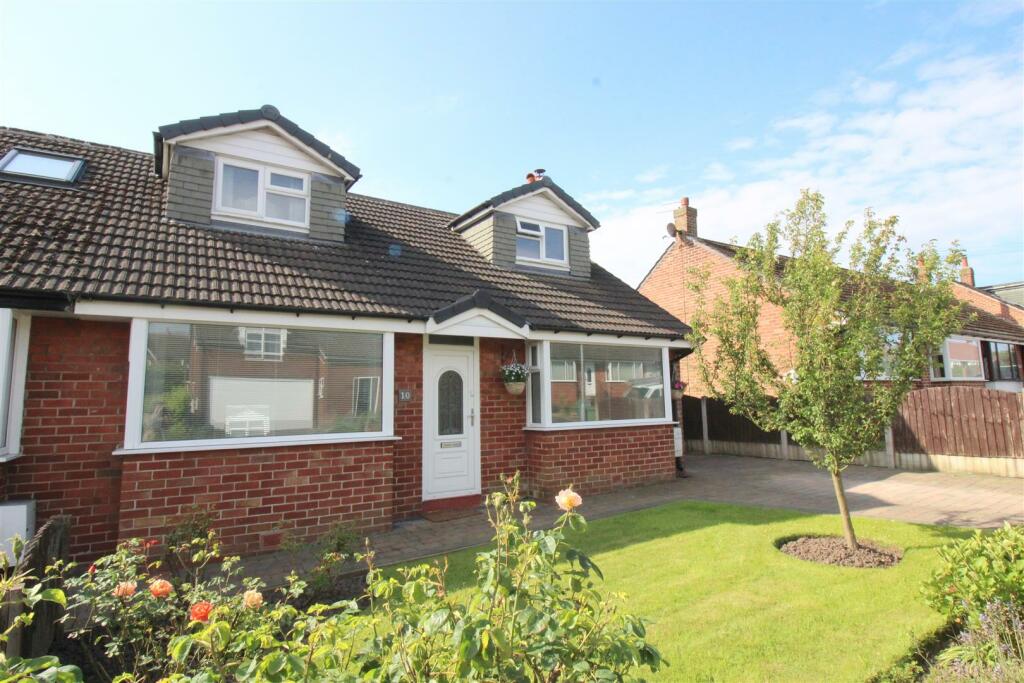 3 bedroom semidetached bungalow for sale in Marquis Drive, Freckleton