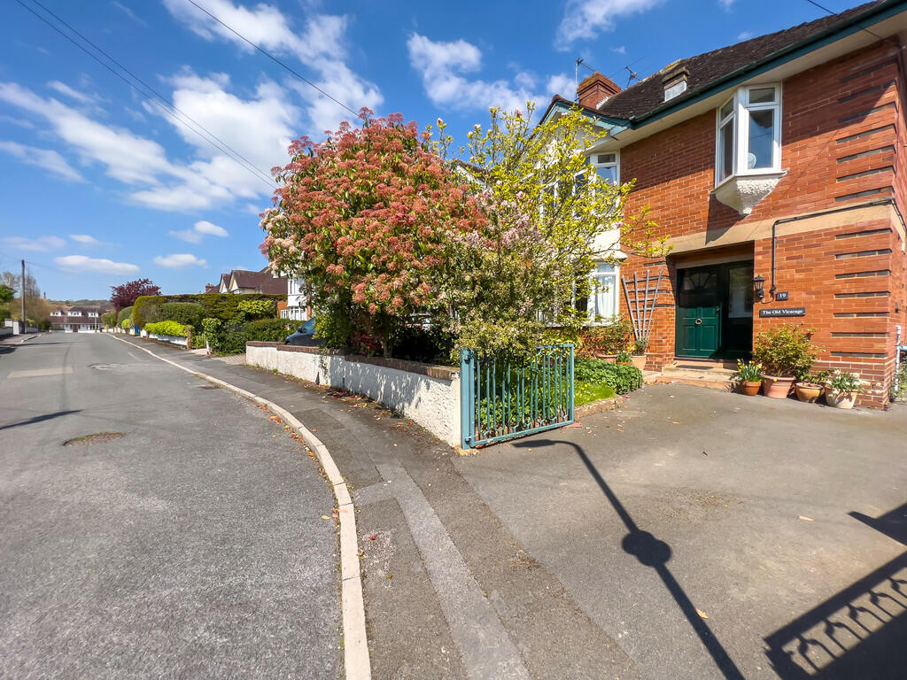 4 bedroom semidetached house for sale in The Mede, Exeter, EX4