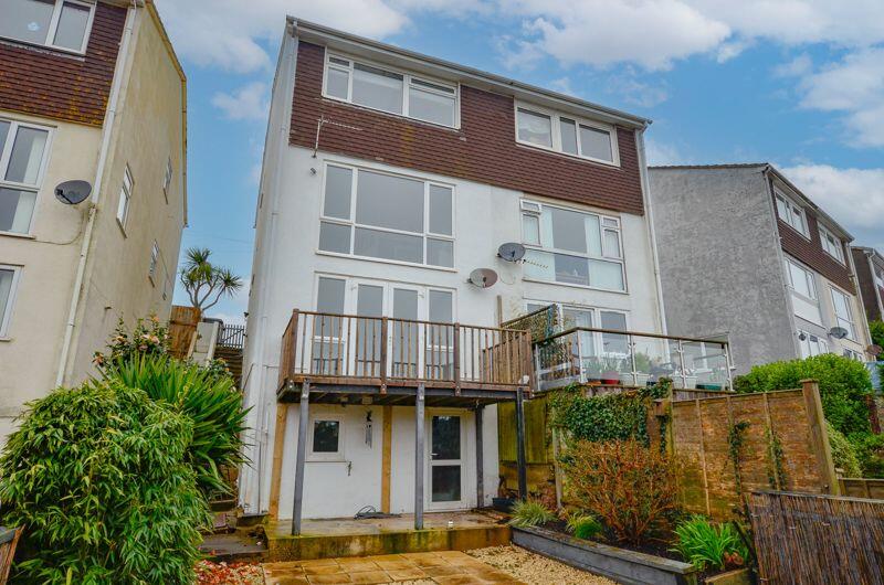 3 bedroom semidetached house for sale in Grange Heights Goodrington