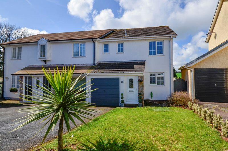 3 bedroom semidetached house for sale in Hound Tor Close, Hookhills