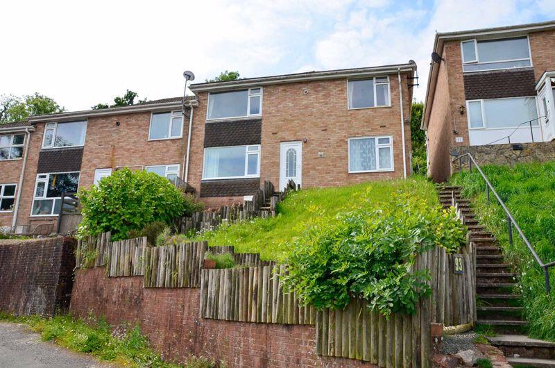 4 bedroom end of terrace house