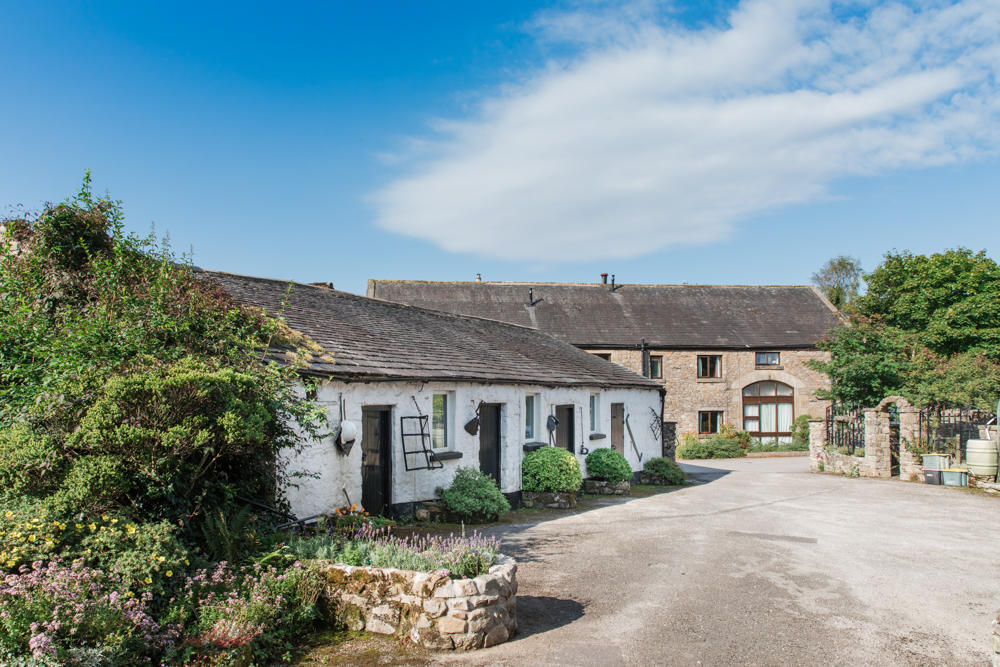5 bedroom detached house for sale in Mansergh Farmhouse & Cottages
