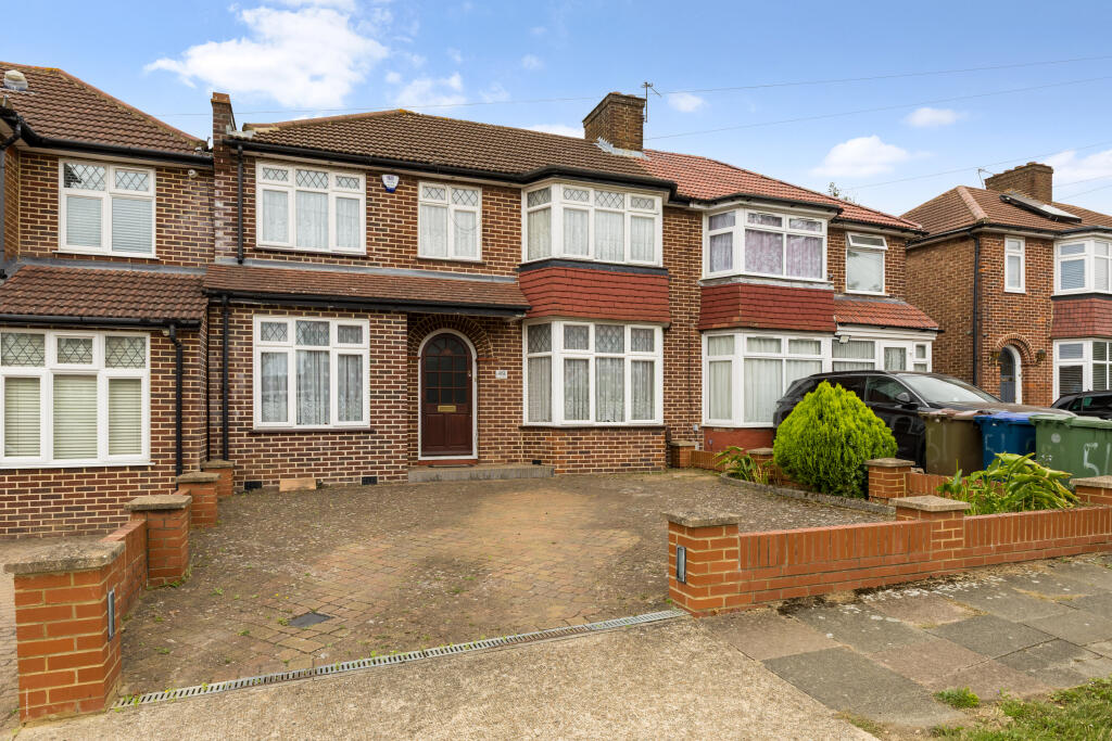 Main image of property: Peareswood Gardens, Stanmore, HA7