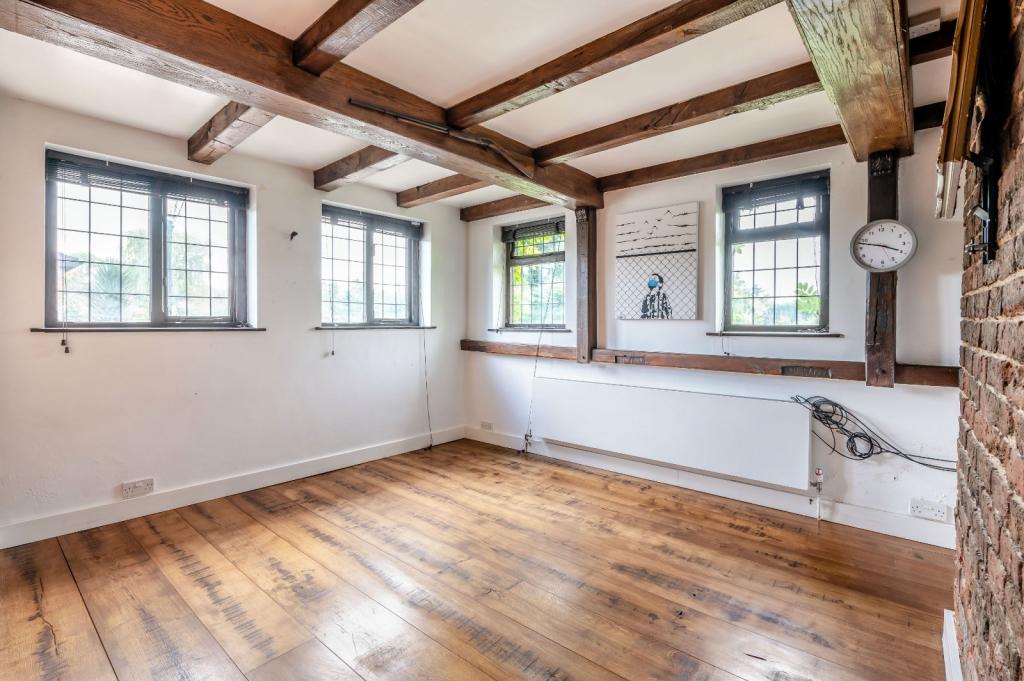 5 bedroom detached house for sale in Tile Kiln Lane, Harefield