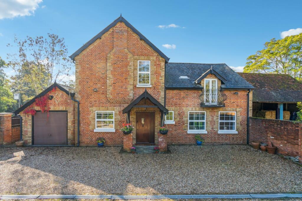 4 bedroom house for sale in Framewood Road, Stoke Poges, Buckinghamshire, SL2