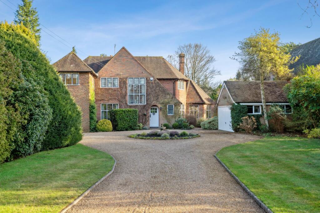 5 bedroom detached house for sale in Windsor Road, Gerrards Cross