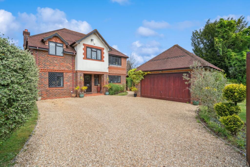 Main image of property: Denham Walk, Chalfont St. Peter, Gerrards Cross